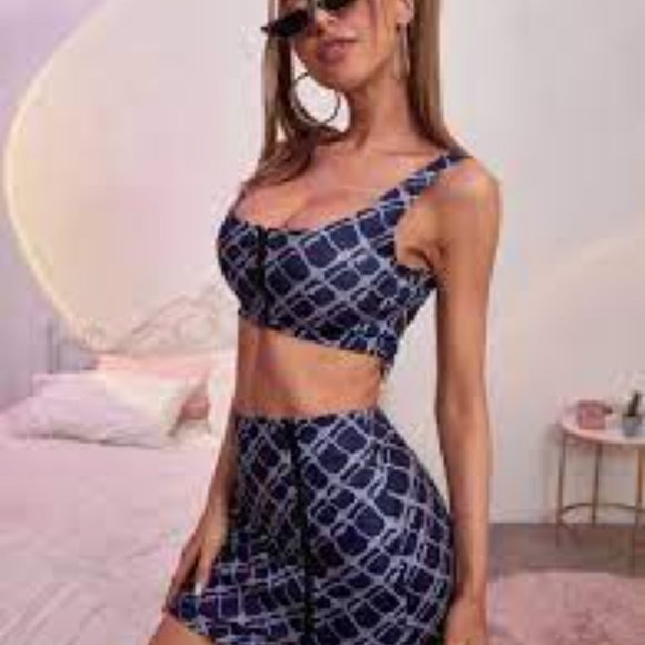 All Over Print Crop Tank Top With Zipper Front Skirt - Picture 3 of 4